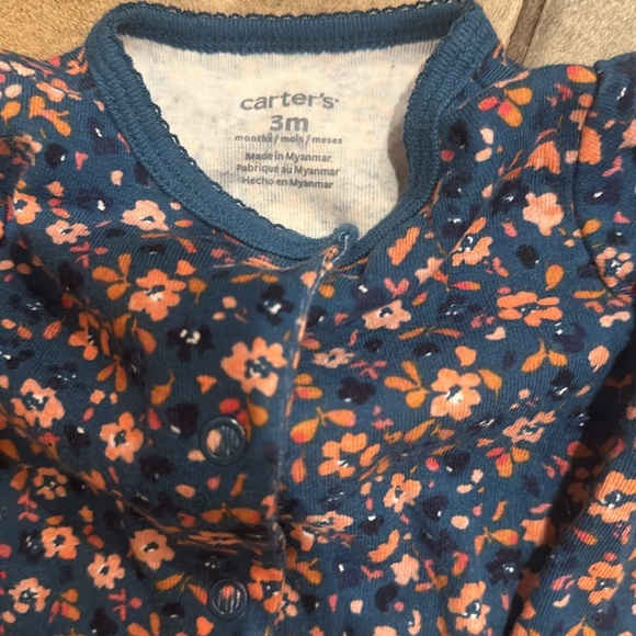 Carters 3 months fall outfits - Picture 3 of 5